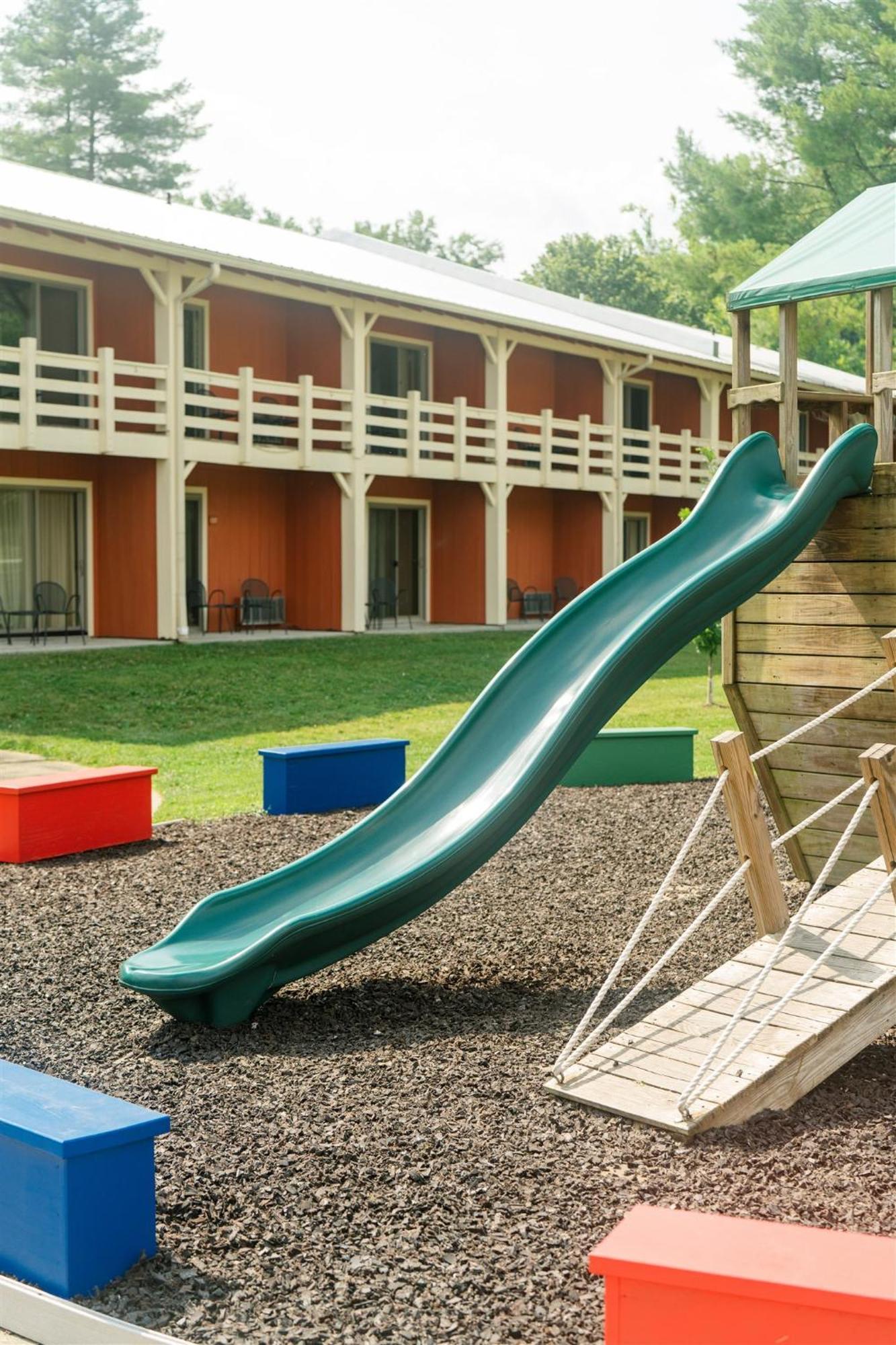 נאשוויל Brown County Inn מראה חיצוני תמונה