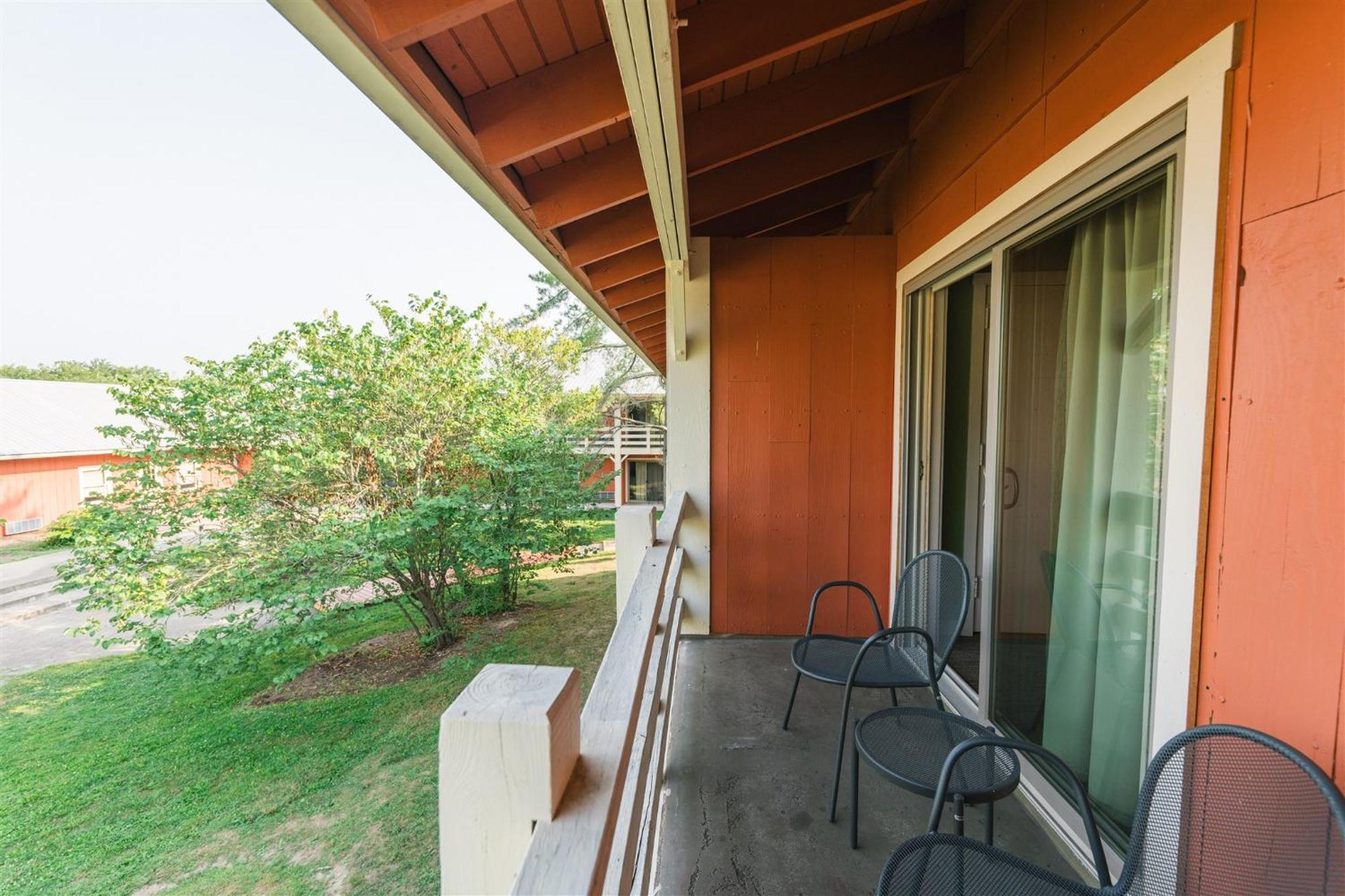 נאשוויל Brown County Inn מראה חיצוני תמונה