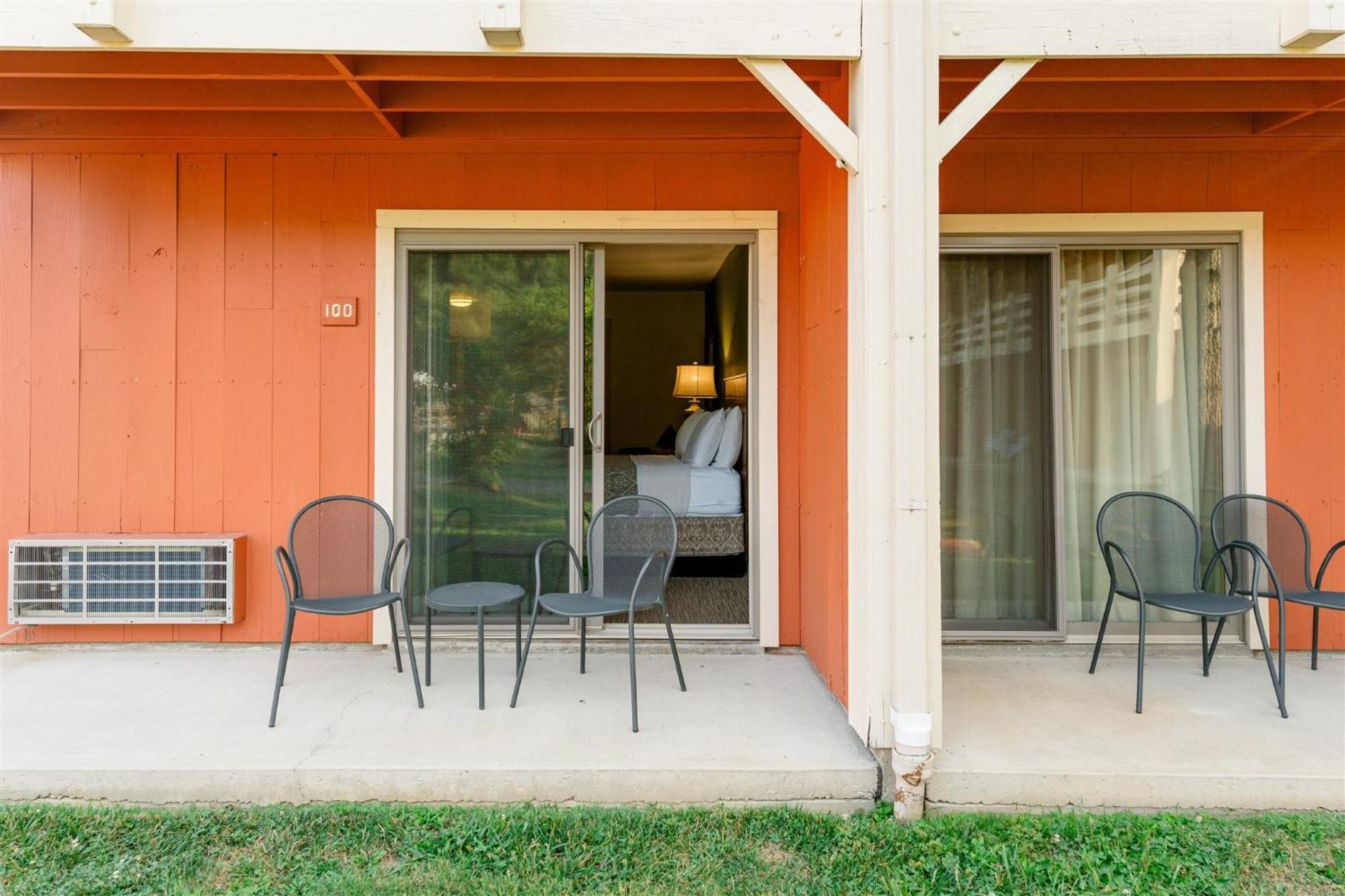 נאשוויל Brown County Inn מראה חיצוני תמונה