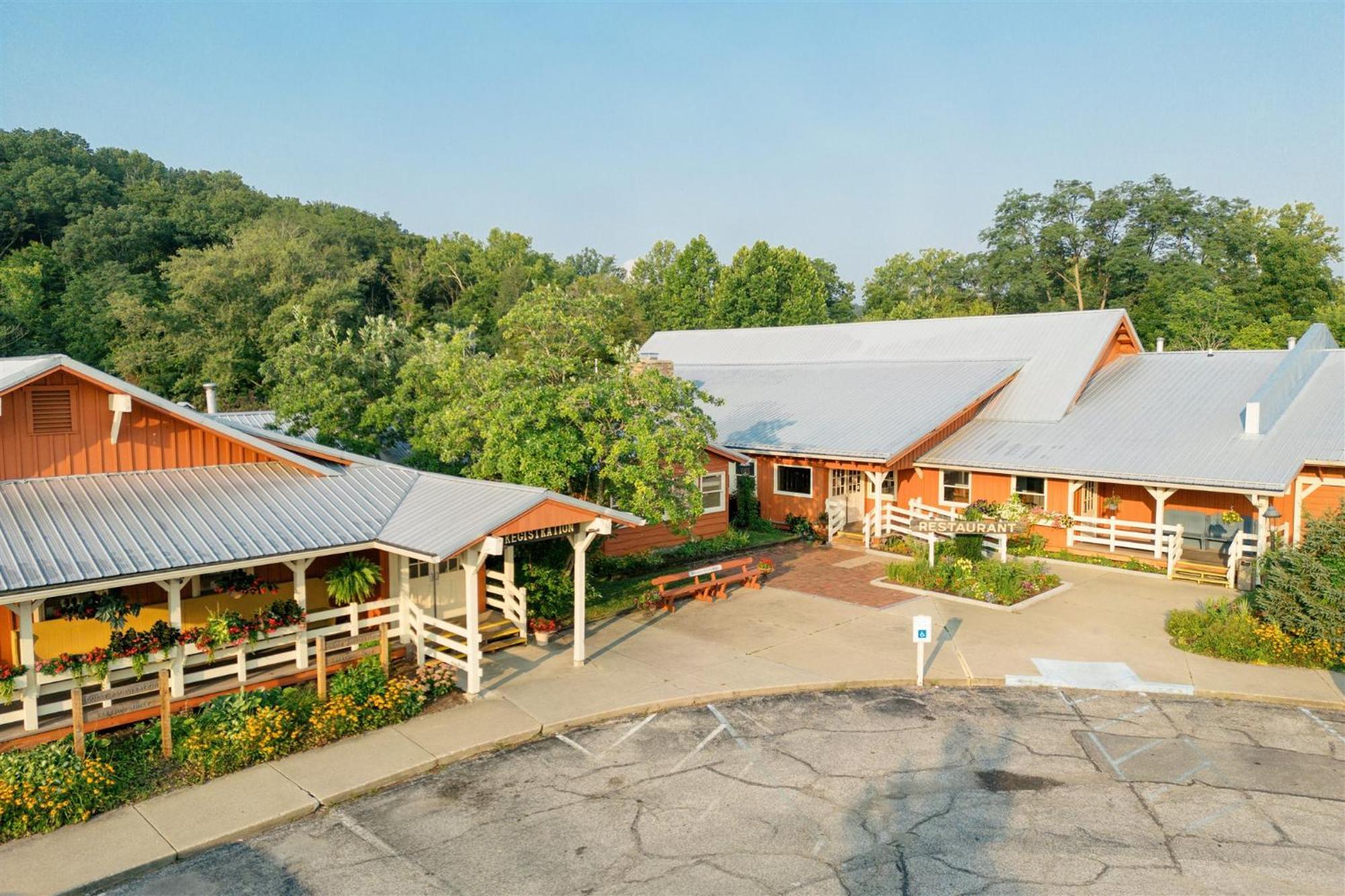 נאשוויל Brown County Inn מראה חיצוני תמונה