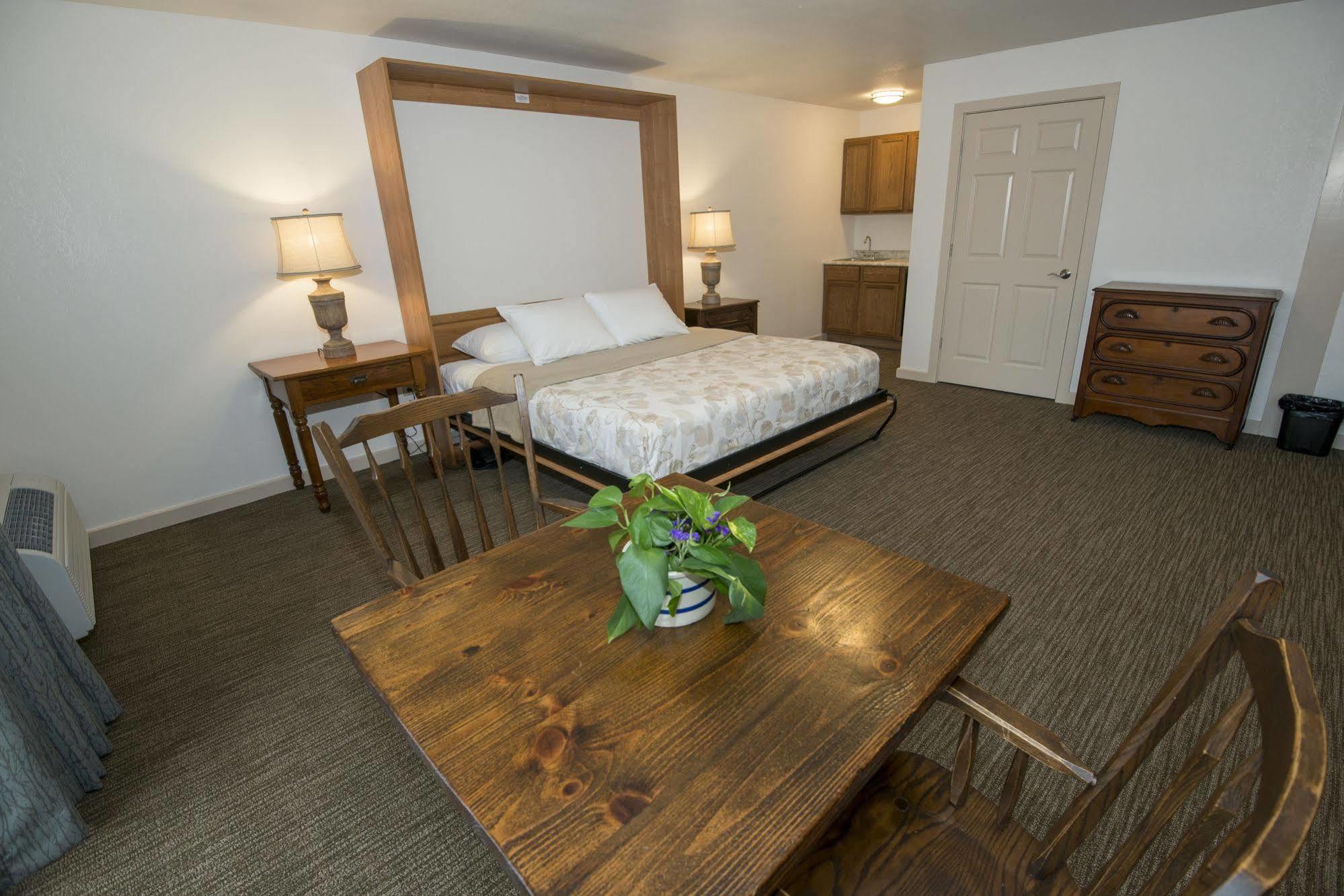 נאשוויל Brown County Inn מראה חיצוני תמונה