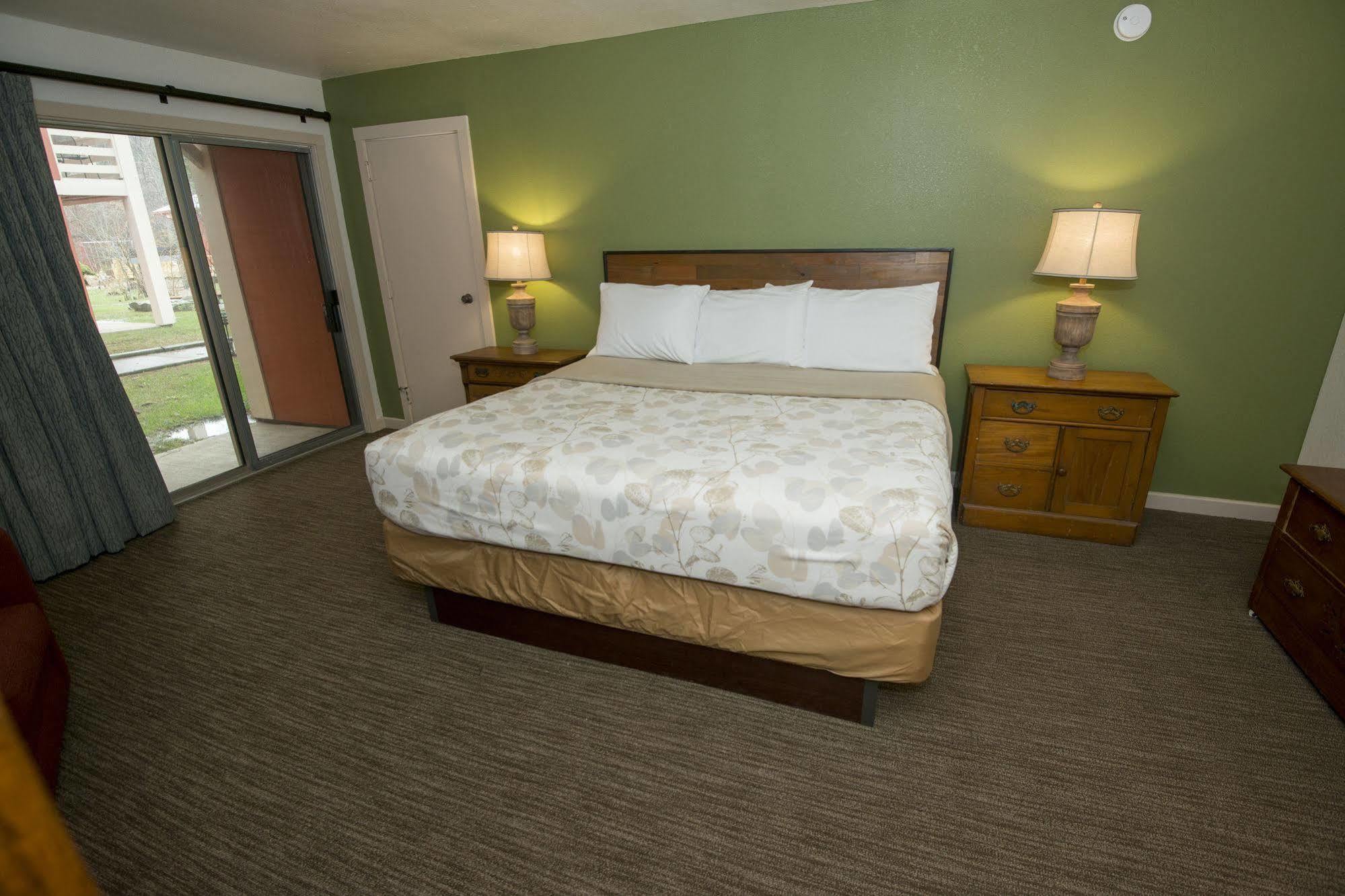 נאשוויל Brown County Inn מראה חיצוני תמונה
